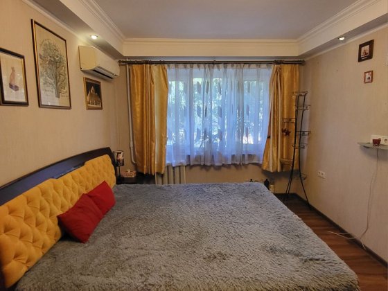 Оренда!!! 3х кімнатна бул.Перова,11а Київ