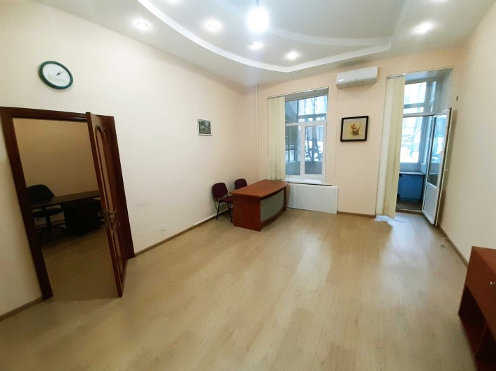 Оренда 2 ком. квартири в Центрі, 78м2, Майдан Незалежності, вул. Костьольна 9 - фото 1