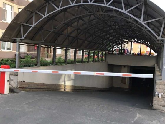 Оренда паркомісця в підземному паркінгу, Григоренка 18-В