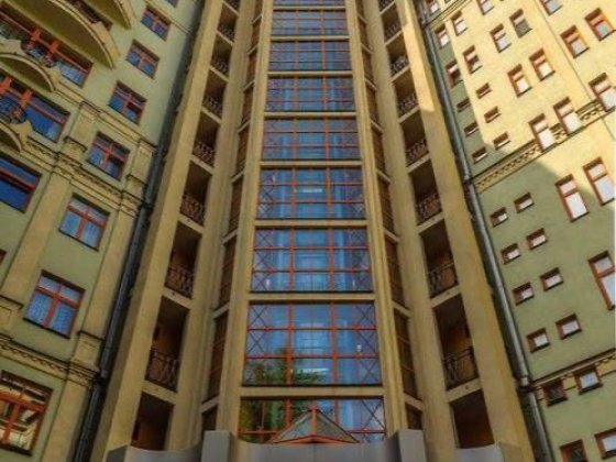 Здається місце в підземному паркінгу на бульварі Т.Шевченка 11, охорона
