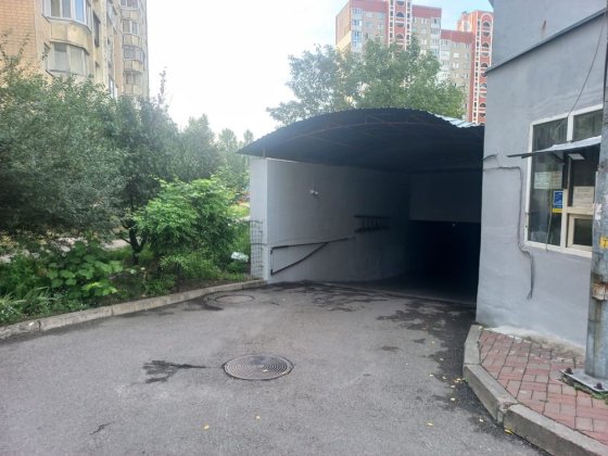Підземний паркінг оренда паркомісця Троєщина Київ