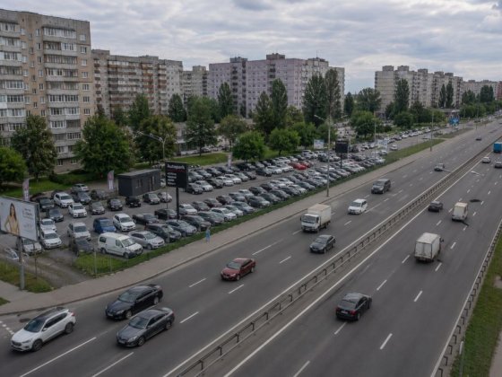 Оренда земельної ділянки, автомайданчик, автосалон на 40 автомобілів