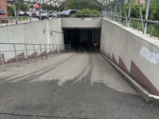 Оренда паркомісця Мишуги 8