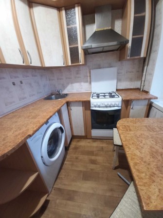 Соломенский  рынок ,ул. Григория Кочуры  3, ареда 1 ком 34 м цена 13500 грн - фото 1