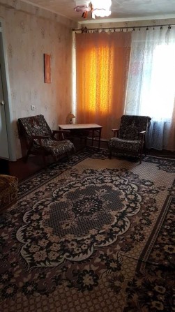 Оренда 2-х кімн квартири на 3-му поверсі 5-ти поверхового панельного будинку в районі ХБК по вул Шов - фото 1