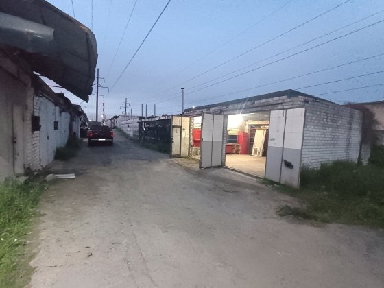 Здам сдам сто малярка два гаражі без перегородок всередині Київ Деснянський Пухівська Пуховская воен