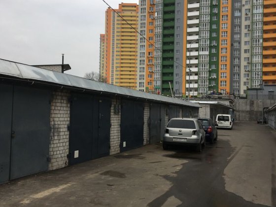 Здам в оренду подвійний бокс на дві авто ГБК Мінський загальна площа 80 Кв метрів
