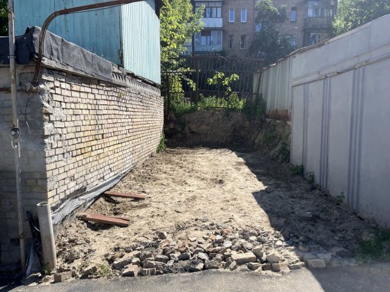 Парковочное место/гараж рядом с Хеннеси зауз Лукьяновка Київ
