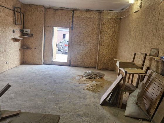Здам сдам гараж СТО склад детейлінг виробництво фасад Пухівська Пуховская 6х9 3 поверхи