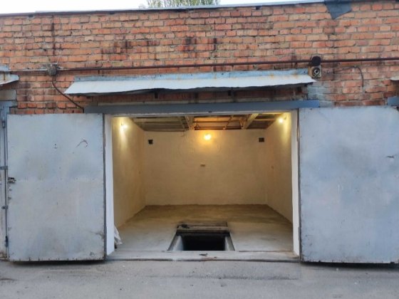Оренда гаража на поділлі