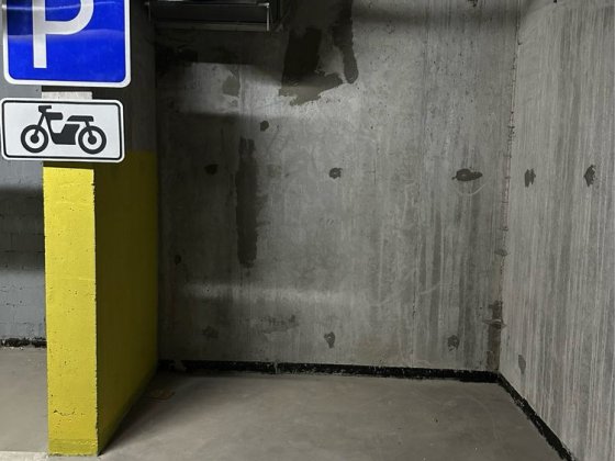Мотомісце в оренду ЖК Камертон, вул. Річкова, 4