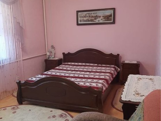 ОРЕНДА ЧУДОВОГО ЖИТЛА З ДВОРОМ Чернівці