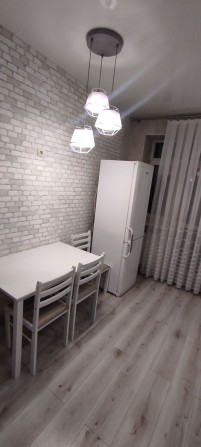 Терміново здається 2 км кварт Хотинська, вільна, ключі! - фото 1