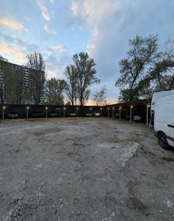 паркінг для вашего авто під накриттям з охороною та відеоспостереженням - фото 1