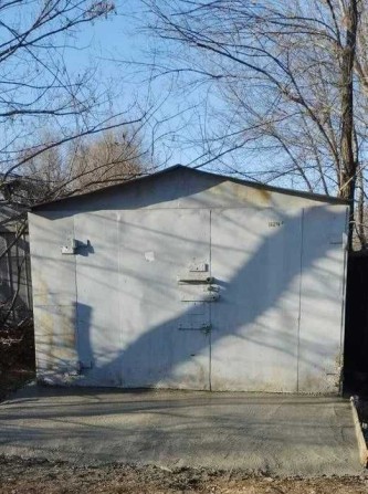 СВОБОДЕН ! Сдам металлический гараж район Дафи / Гагарина / Шинная 17 . Под авто, склад или хранение - фото 1
