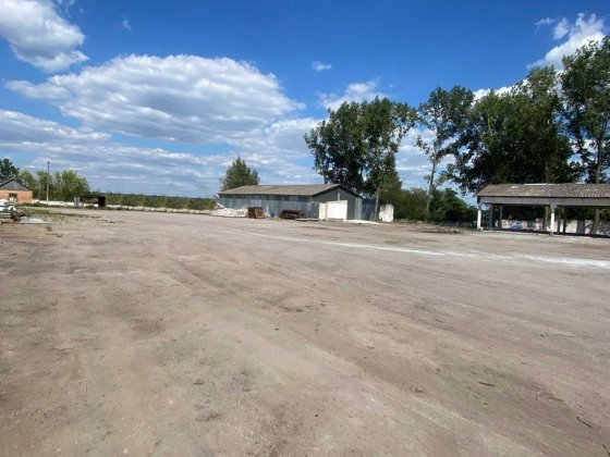 Здам територію для грузових авто, техніки  80 грн за авто Охорона територіі