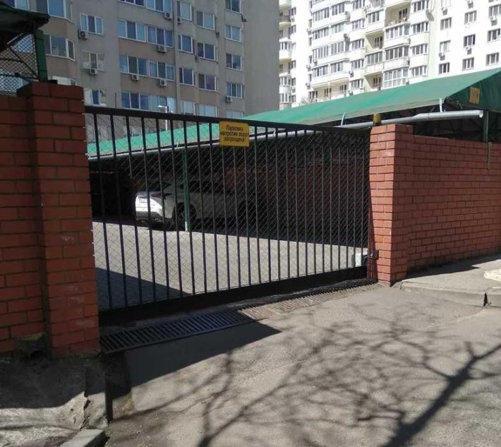 Сдам паркоместо Костанди 199а сроком на 4 месяца - фото 1