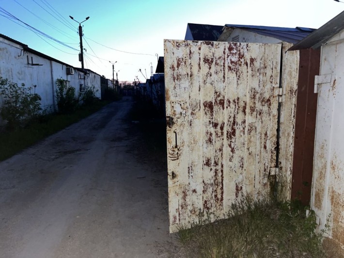 Сдам в аренду сухой гараж срок двух месяцев , как мини склад переезд вещи стройматериалы технику сад - фото 1