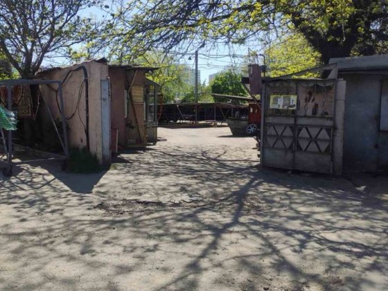 Сдам место на крытой стоянке на Таирова Одесса