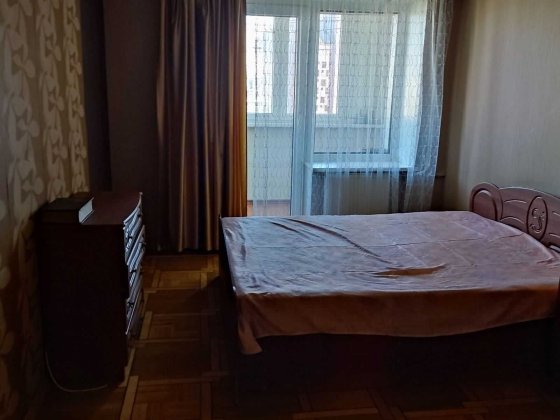 Здається трьохкімнатна квартира центр (), можна короткий строк військовим Чернігів