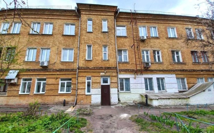 Здам 2 кімнатну квартиру в самому центрі міста - фото 1