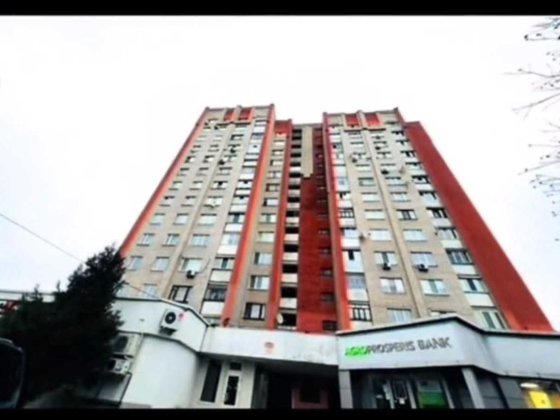 Від власника. Здається трикімнатна квартира,ринок Урожай Винница