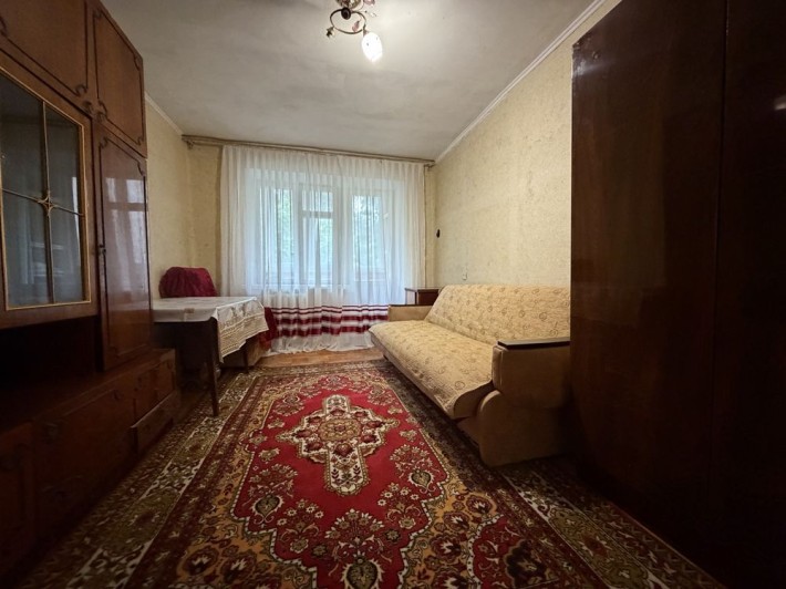 Оренда 3-кімнатноі квартири на пр. Космонавтів - фото 1