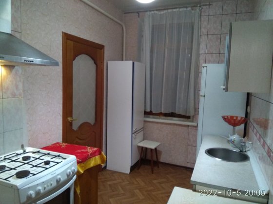 Сдам от хозяина в долгосрочную аренду  2-ух комнатная квартиру на пр. Петровского. Днепр