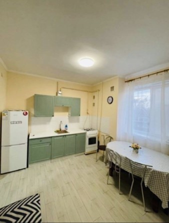 Аренда 1-к квартира 70м2 р-н Катрановка, в цену включены комун. платеж - фото 1