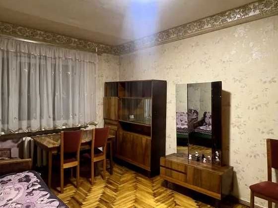 Здається 2х кімнатна квартира в центрі. Можна на місяць. Запорожье