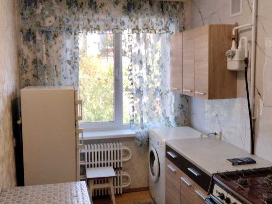 Сдам хорошую 2 комн.  квартиру на Коммунаре Днепр