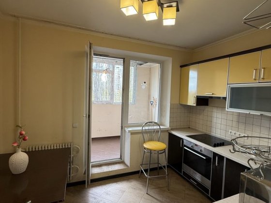 Сдам 1 к квартиру, метро Героев Труда, ул. Кричевского 41 Харьков