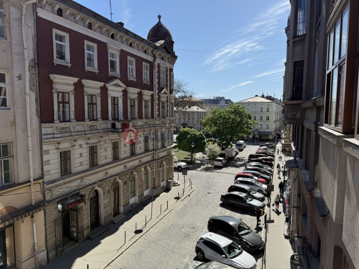 Оренда 4 кім квартири у центрі Львова, вул. Валова - фото 1