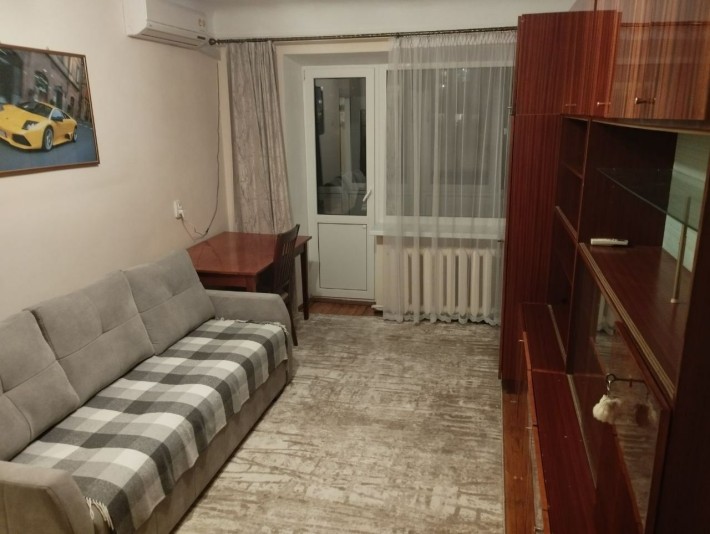 Довгострокова оренда 1 к. кв. вул. Єрошенка - фото 1
