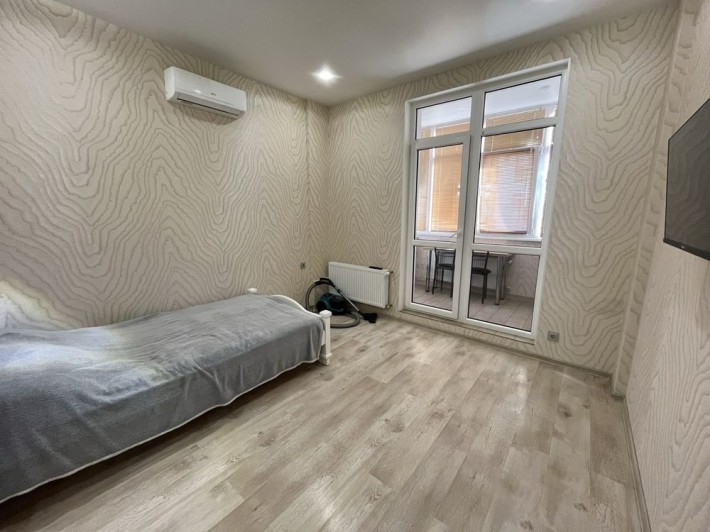 Сахарова/Бочарова, квартира в новом доме, на 1 эт, лоджия - фото 1