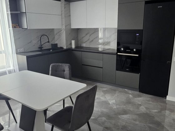 Оренда 2-кім. квартири 75 м.кв., в. Мазепи Львів