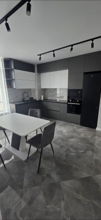 Оренда 2-кім. квартири 75 м.кв., в. Мазепи - фото 1