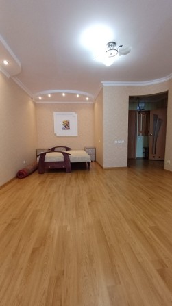 Сдам 1-но комнатную квартиру на Ярослава Баиса /Высоцкого/  с ремонтом. - фото 1