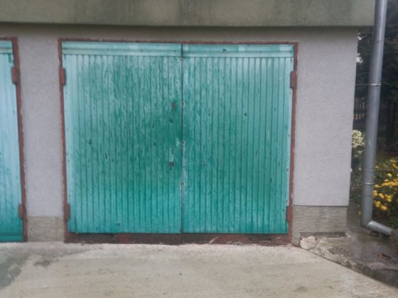 Продам гараж в будинку  вул.. Микитинецька Івано-Франківськ