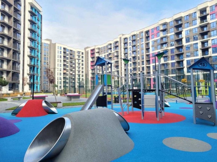 Продам два гаража в ЖК Family Plaza - фото 1