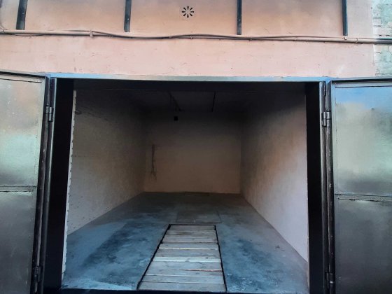 Продам гараж у центрі міста Полтава