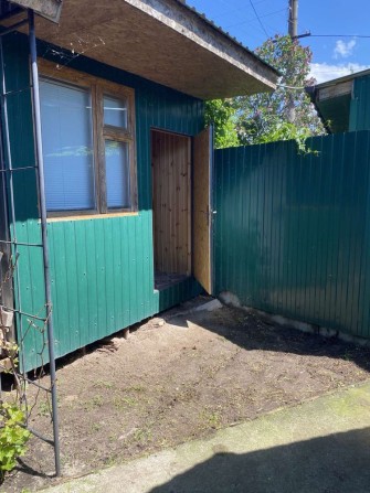 Продам будиночок з гаражем на 1 причалі - фото 1