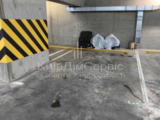 БЕЗ % Продам паркомісце в ЖК Тетріс Хол Киев