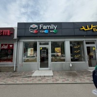 Здам Магазин на ринку (ПЕРЕМОГА 3) Червона лінія з окремим входом. Вітринні вікна, парковка перед пр Днепр