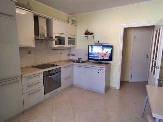 Продаж 2-к квартири вул. Михайла Драгоманова 12а