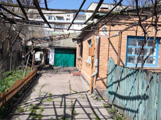 Продаж будинку в тихому районі Бердичів