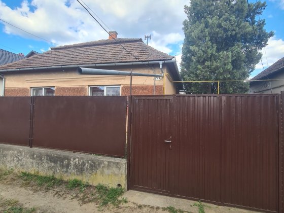 Продається будинок в м.Берегове, 500 метрів від терм.вод. Берегове