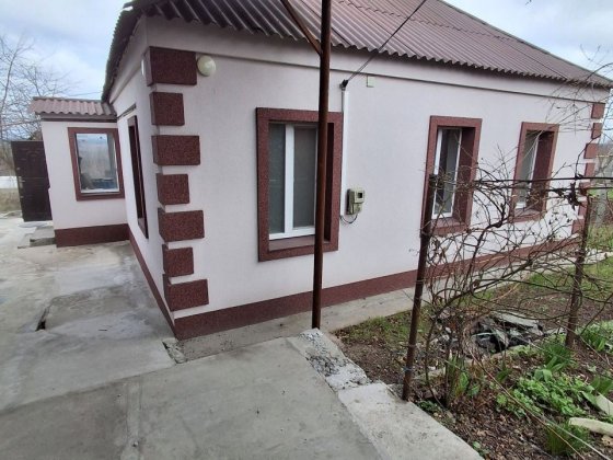 Продам хороший дом в Карнауховке е видновлення Каменское