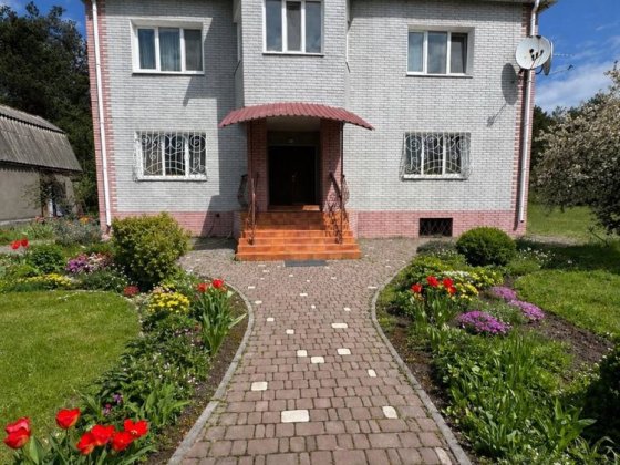 Продам дуже гарний будинок. Біля лівого берегу. Кам'янське