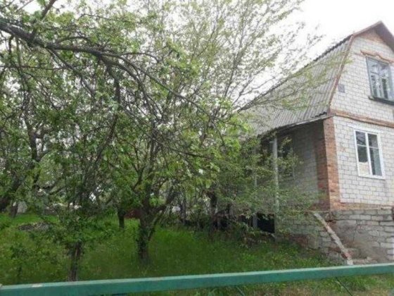У продажу чудовий варіант дачі у Високому з білої цегли.